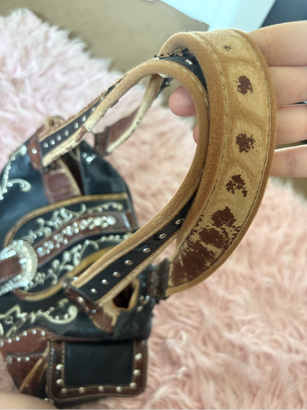 Western-style Black and Brown Embellished Shoulder Bag - Picture 4 of 8